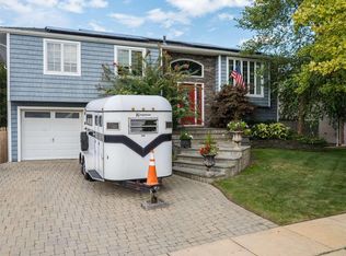 2935 Seaford Ct, Wantagh, NY 11793