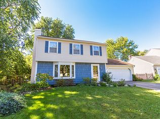 1323 Madison Ct, St Charles, IL