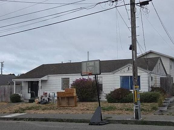 2nd image of 2123 Pine St