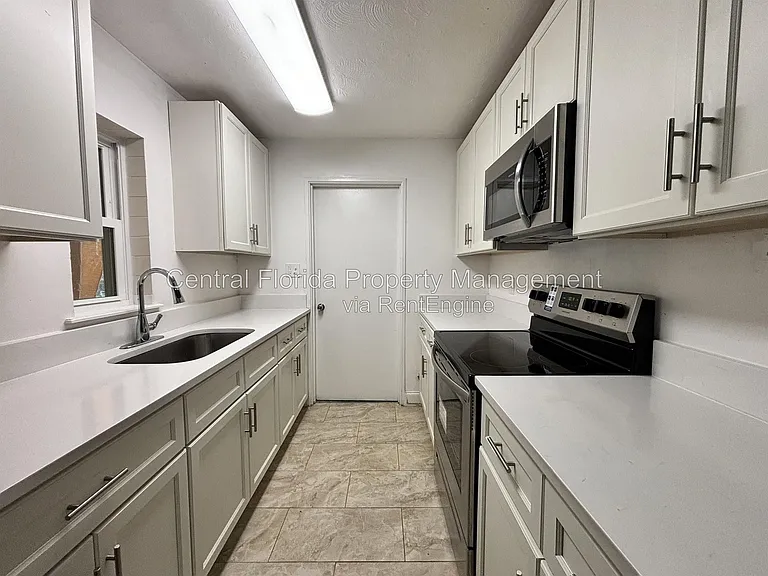 4606 Meadowbrook Ave — Photo 7