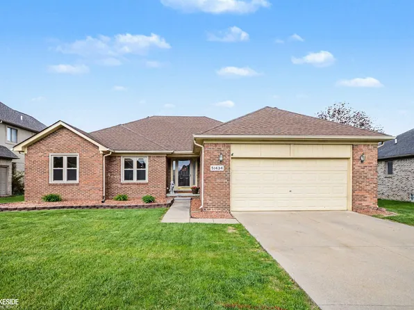 51434 Blue Spruce Dr, Macomb, MI 48042