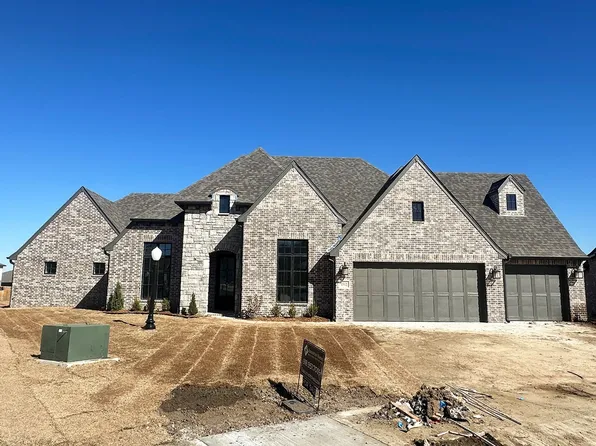 1302 Oakhurst Cir, Claremore, OK 74017