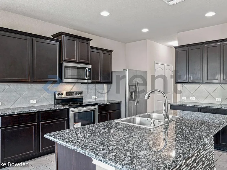 2122 Flintshire Dr #1 — Photo 10