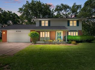 2769 Shannon Rd, Northbrook, IL 60062