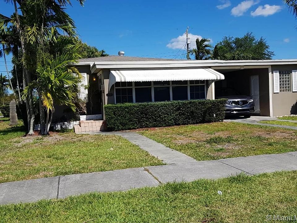 2nd image of 1001 SW 72nd Ave