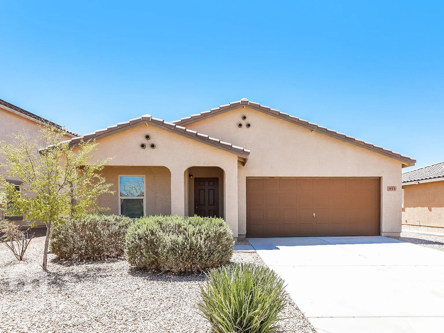 4 bed, 2.0 bath, 1400 sqft, $1,450 — Photo 1
