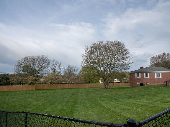 2nd image of 303 Layman Ct