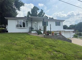 2520 Westminister Ln, Saint Joseph, MO 64503