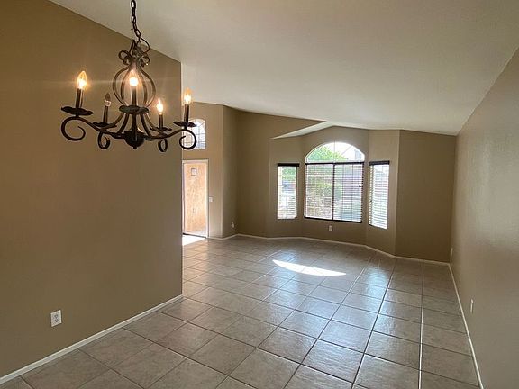 4th image of 18645 Laurie Ln