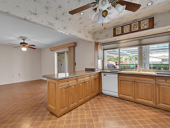 5th image of 4807 Cleveland Street