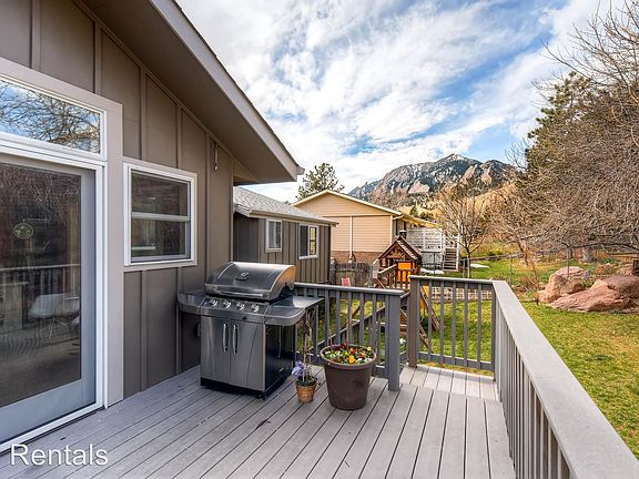 3rd image of 2335 Hillsdale Way