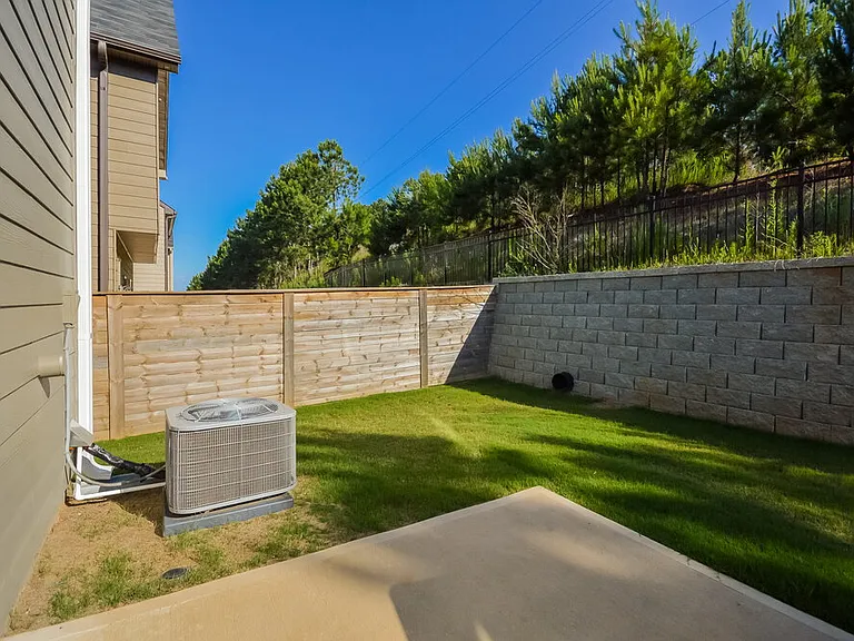 313 Emporia Loop — Photo 17