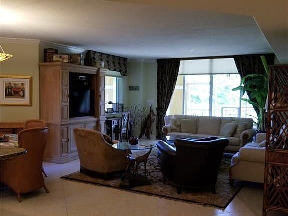 3rd image of 2748 Tiburon Blvd E #C102