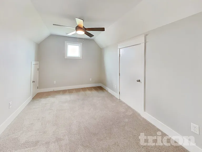1244 Hillwood Private Cv — Photo 16