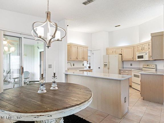 3rd image of 14347 CRYSTAL COVE Drive S