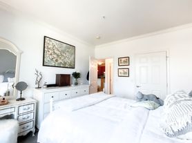 300 W Elm St