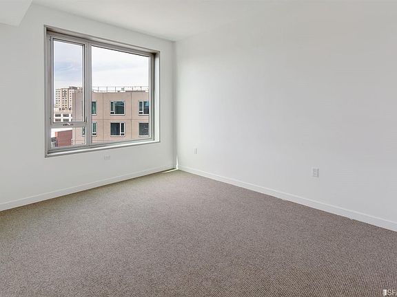 4th image of 1000 3rd St Unit 921