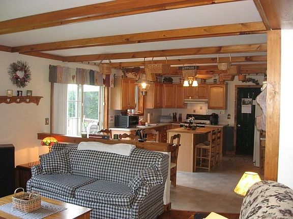 Pierce Lane Lacko 007