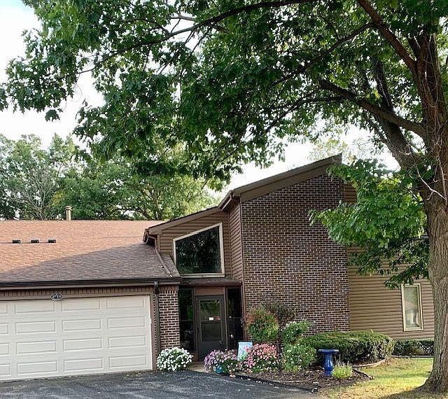1st image of 29 1/2 Shorewood Dr S