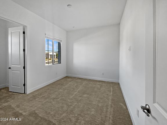 5th image of 3077 E FLINTLOCK Drive