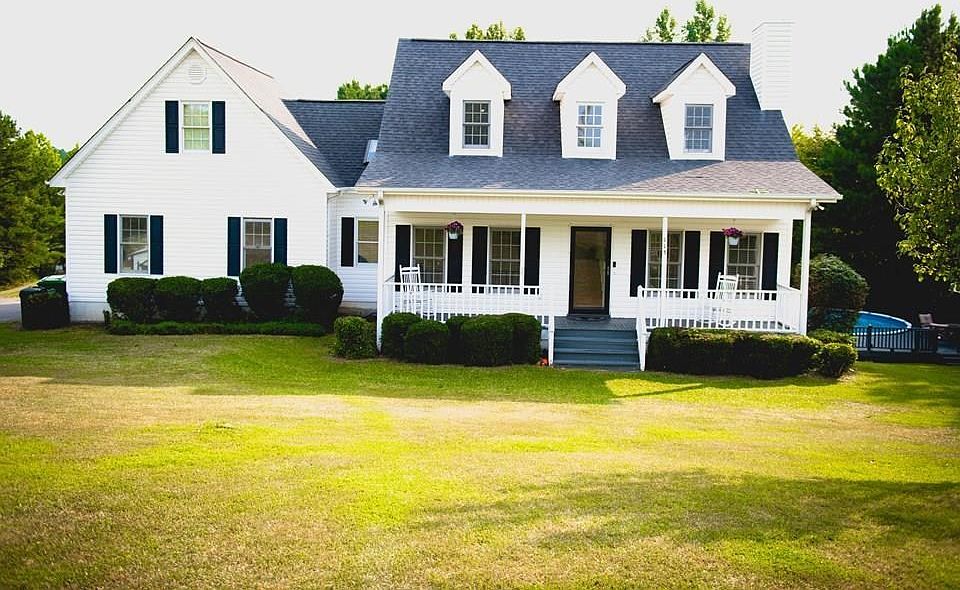 1st image of 115 N Pond Ct