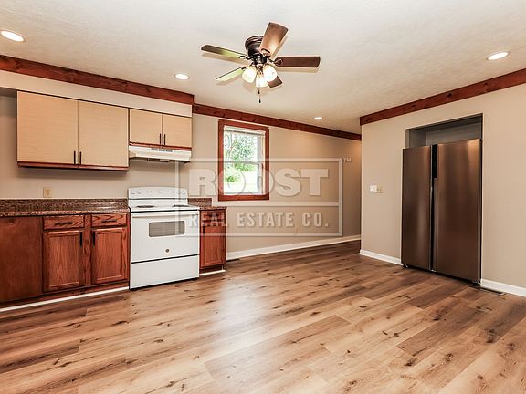 4th image of 2406 Springfield Xenia Rd