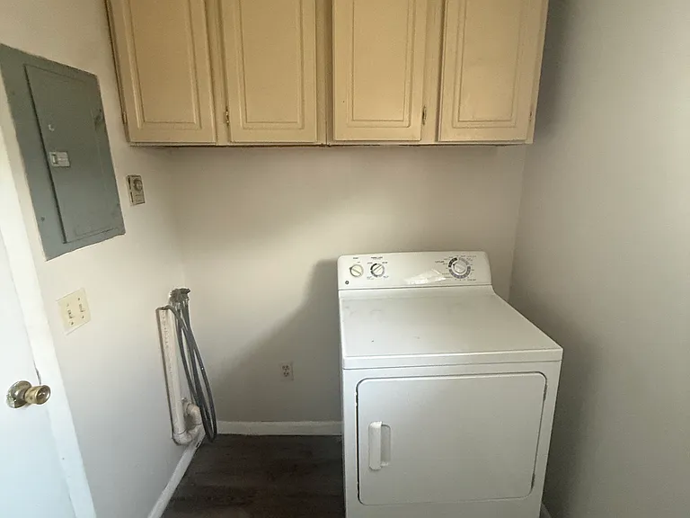 901 Eynon St #2 — Photo 9