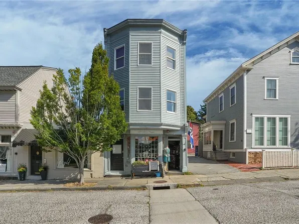 26 Franklin St, Newport, RI 02840