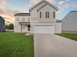 54535 Heron Cir, Chesterfield, MI