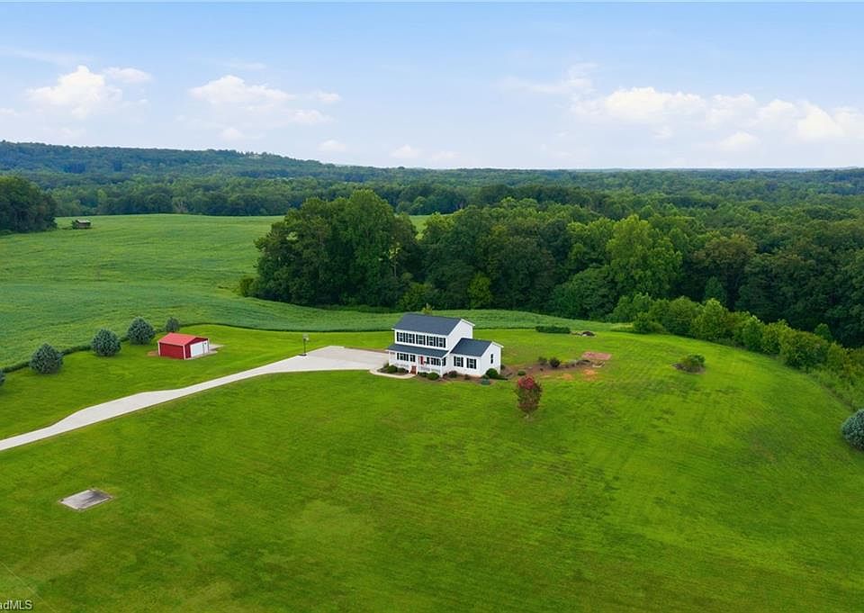 1st image of 1950 Huckleberry Ridge Rd