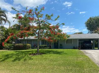 1100 Lastrada Ln, Naples, FL 34103