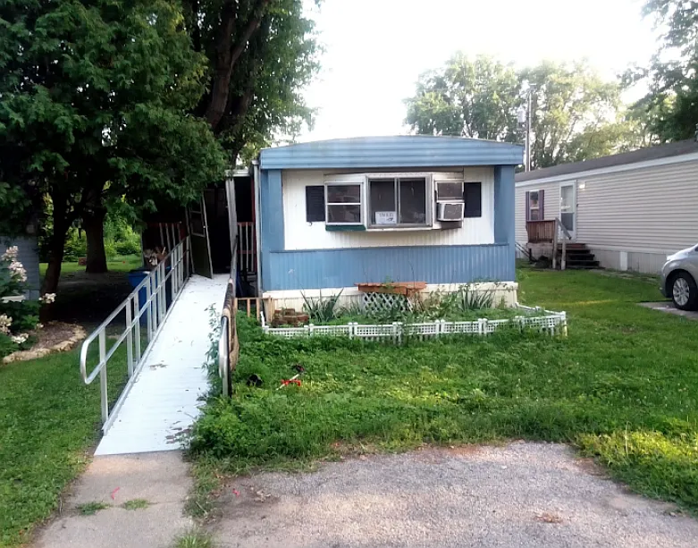 Big Elm MHP - Lot 52 Vacant — Photo 1