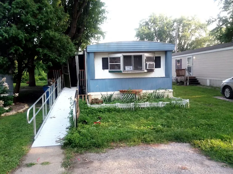 502 Beech St #52 — Photo 1