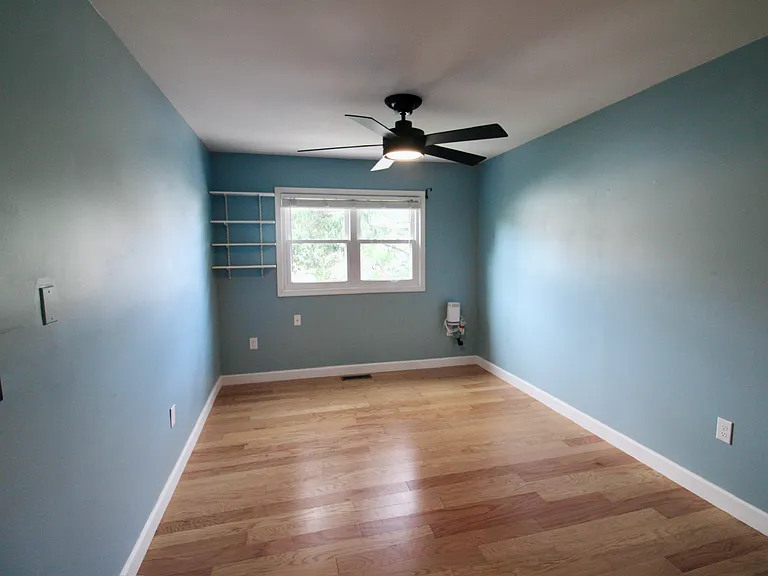 8501 Buckeye Ct — Photo 13