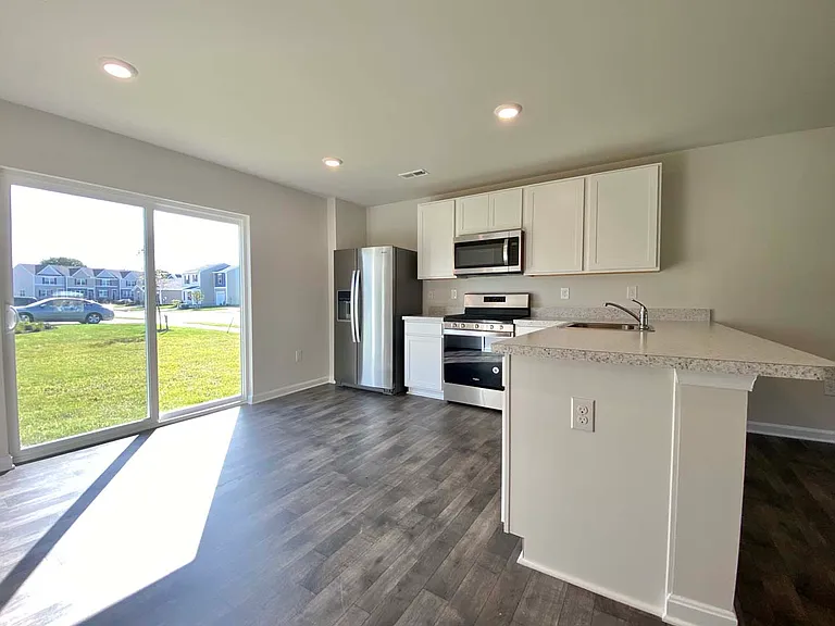 407 Mardella Dr — Photo 12