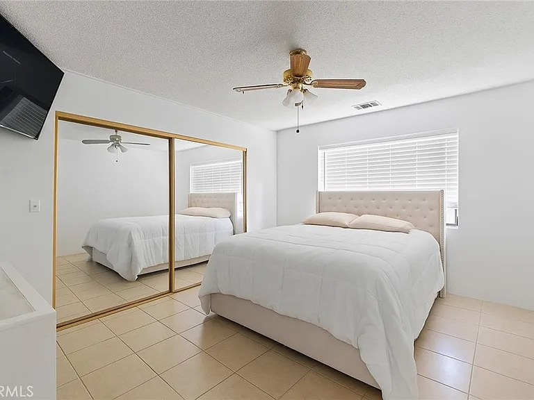 7371 Lyons Ave — Photo 13