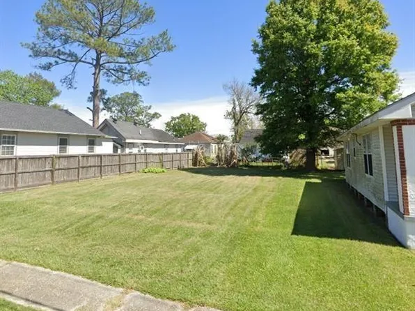 415 Deckbar Ave, New Orleans, LA 70121