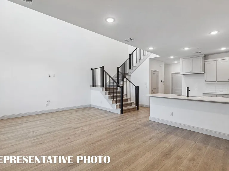 1028 Bristleleaf Way — Photo 9