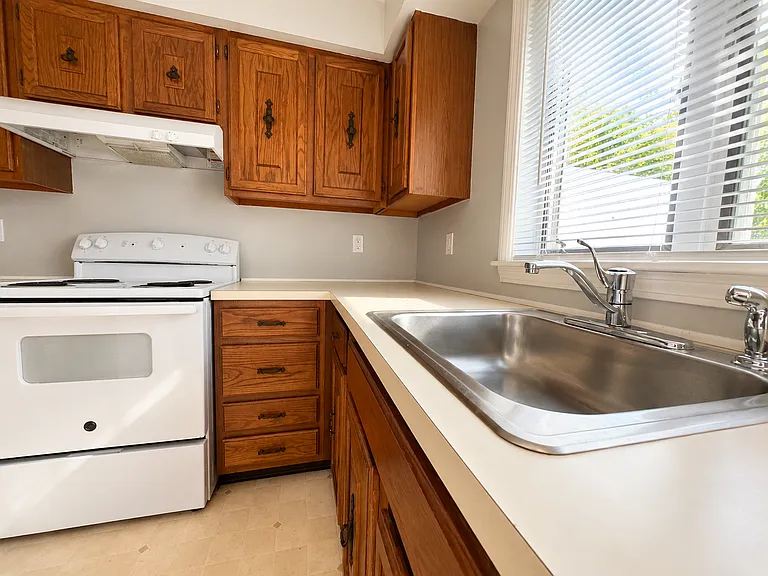 9 Oakview Dr #1 — Photo 19