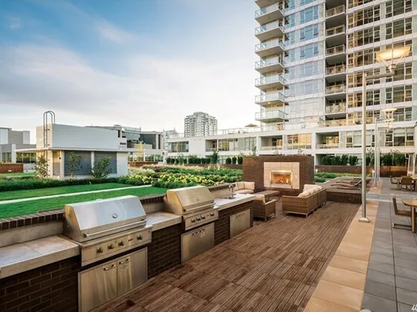 588 Bell Street #1502s, Seattle, WA 98121