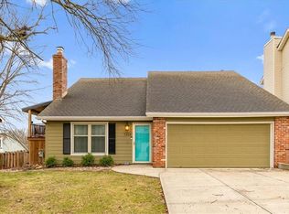 7220 Park St, Shawnee, KS 66216