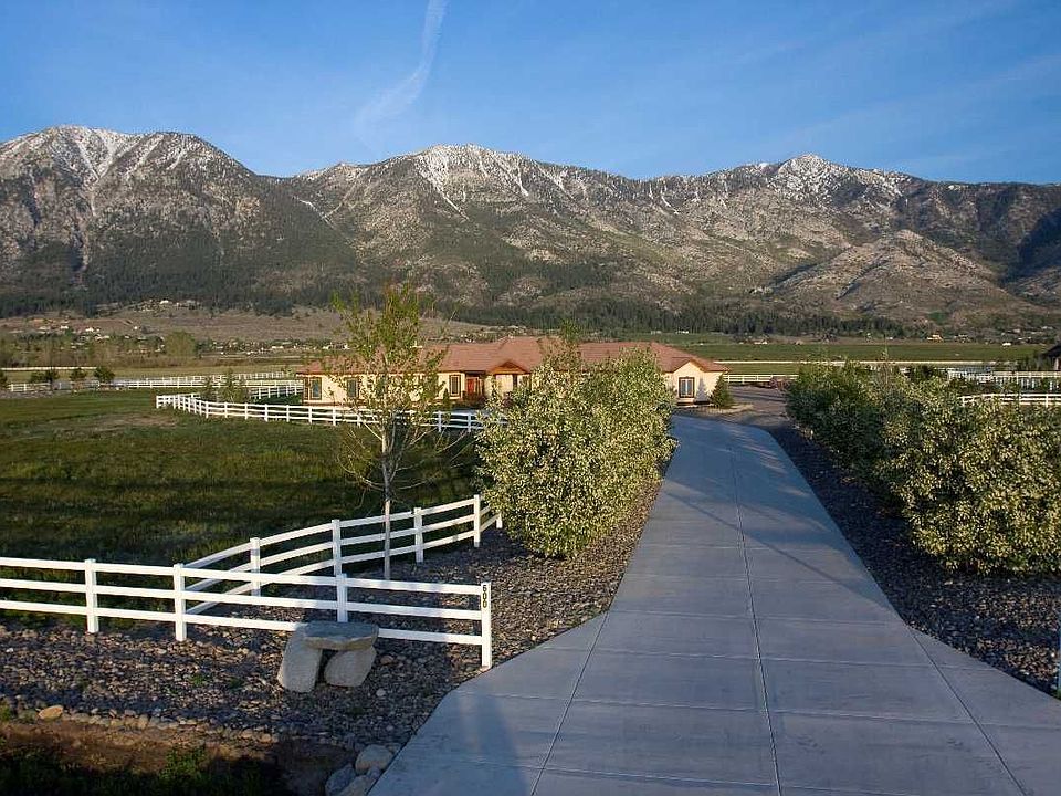 Driveway Entrance