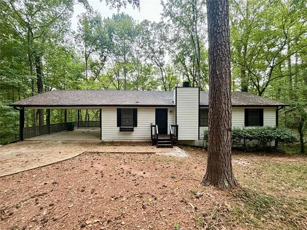3 bed, 2.0 bath, 1248 sqft, $1,700 — Photo 1