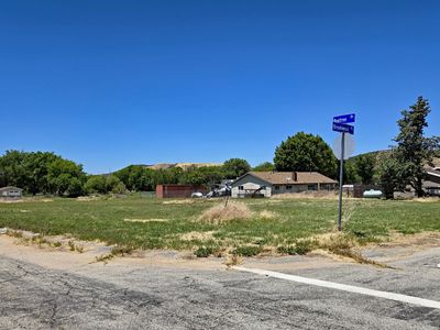 Boxtree Drive & Brookwood Rd, Lake Hughes, CA, 93532