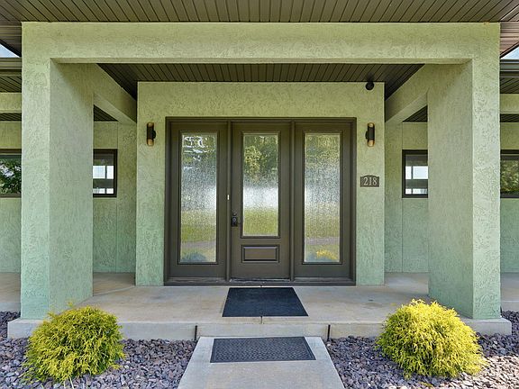 3rd image of 218 S 9th Avenue
