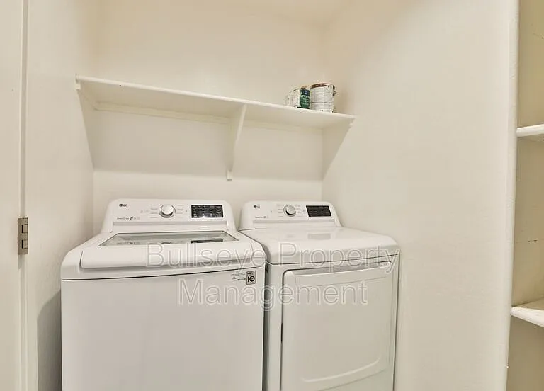5119 S 11th Pl — Photo 7