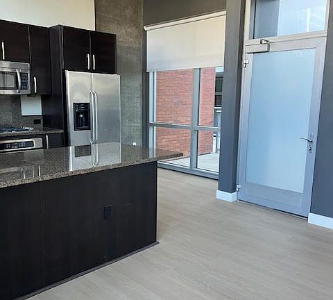 2nd image of 800 The Mark Ln #203-1