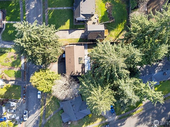 3rd image of 144 Amherst Street