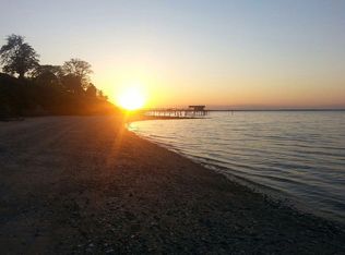 18267 Morgarts Beach Ln, Smithfield, VA 23430