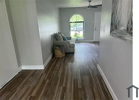 108 Cooper St — Photo 9